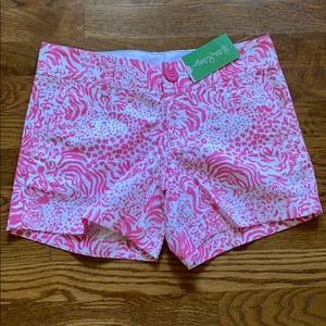 NWT Callahan short resort white get spotted small